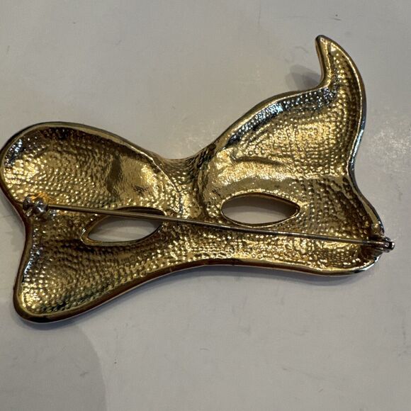 Vintage 80s Brooch Novelty Phantom of Opera Enameled Cream Black Half Face - Picture 5 of 7